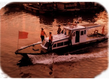 大运河枣庄段的河上110干警在巡察