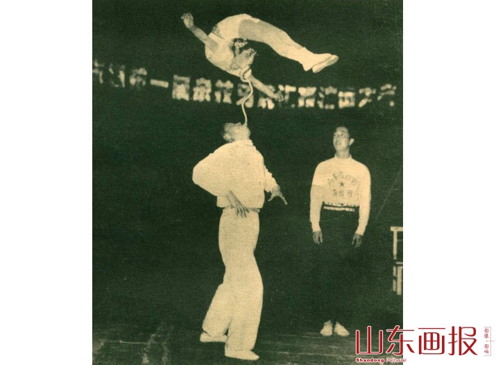 对口悬人