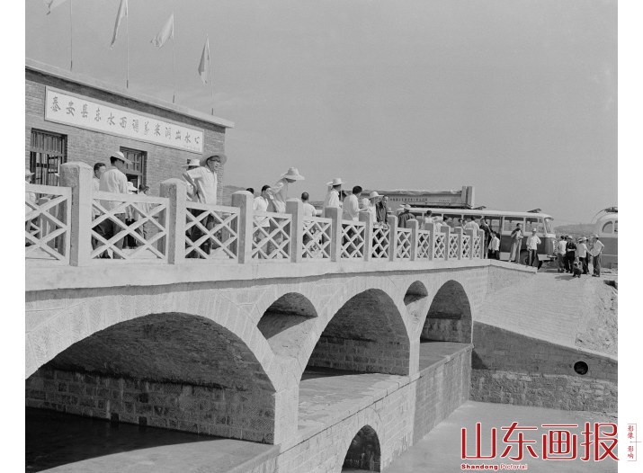 万米洞