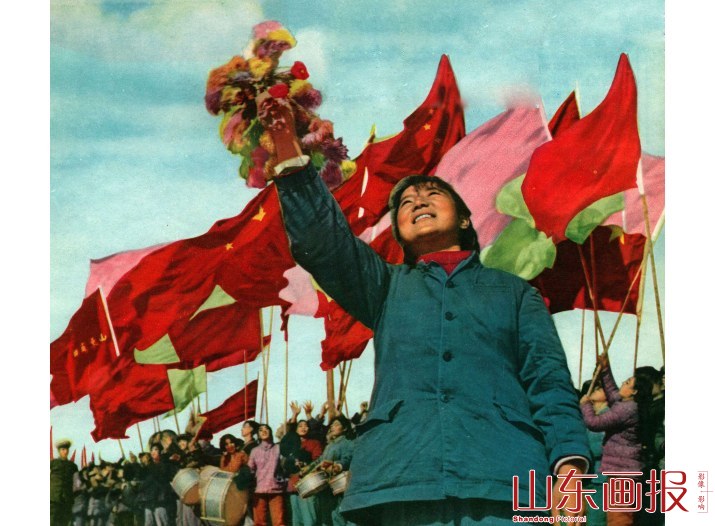 群众庆祝试航成功