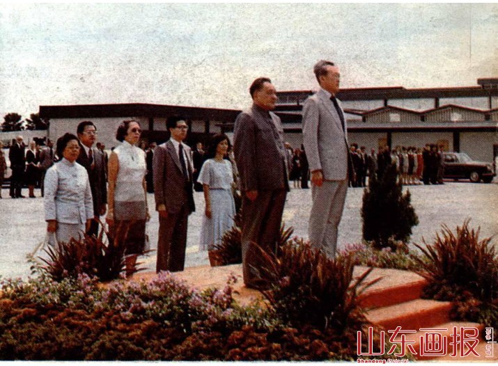 检阅新加坡仪仗队