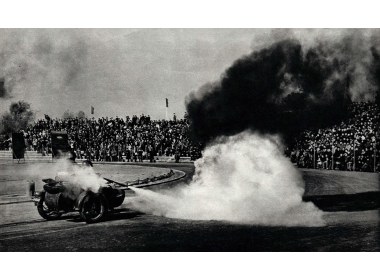 轻便消防车灭火