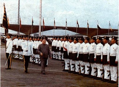 检阅马来西亚三军仪仗队