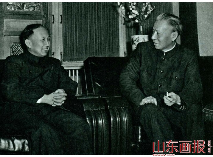 和科学家钱学森同志交谈
