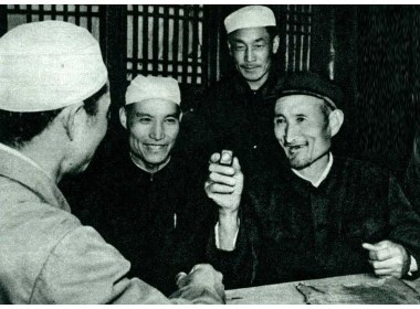 献出微型版本《古兰经》