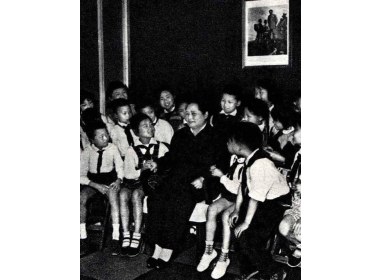 和儿童们在一起