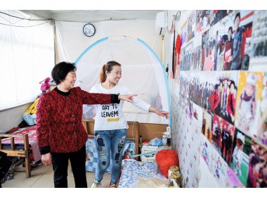 照片墙记录着时光与欢笑