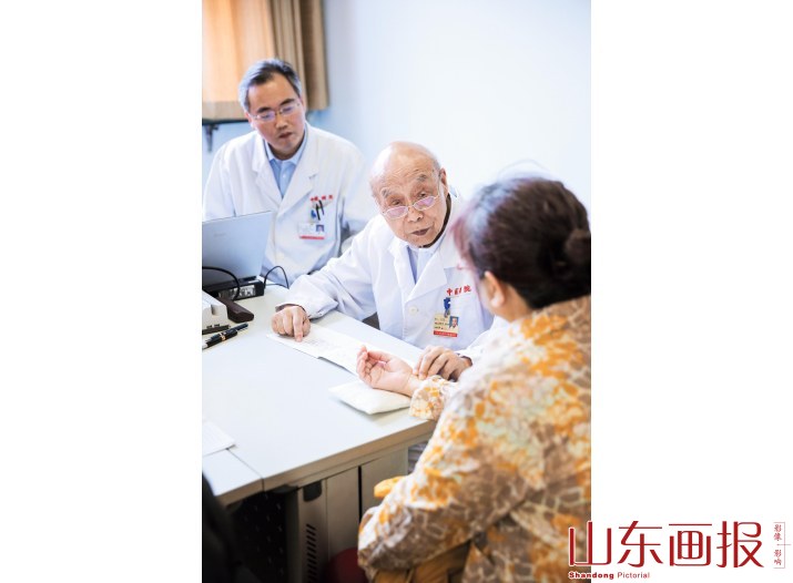 丁书文教授强调要在沟通中抓住病人最急需解决的问题