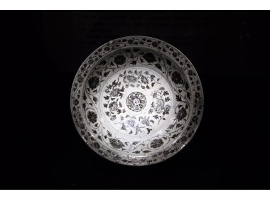 瓷器展上的精美瓷器