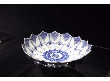 瓷器展上的精美瓷器