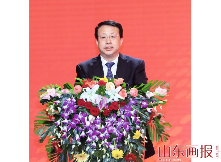 中共山东省委副书记、省长龚正