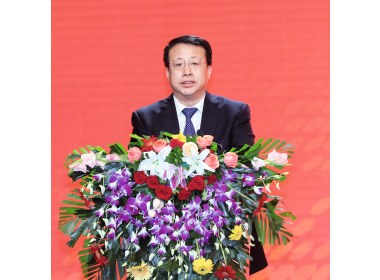 中共山东省委副书记、省长龚正