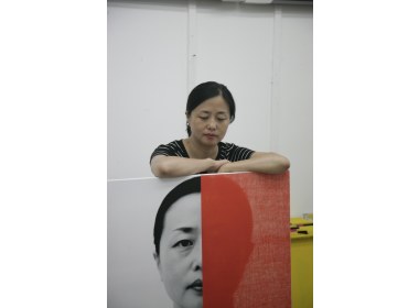 青年艺术家张红梅