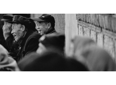 庄户吕剧团4，2016年，山东省东营市东营区，吕剧《小姑贤》演出中的观众。