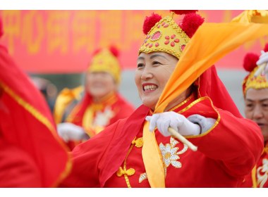 “雨水”踩街祈福