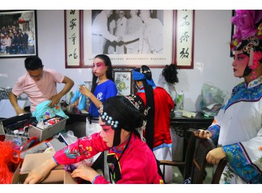 紧张有序