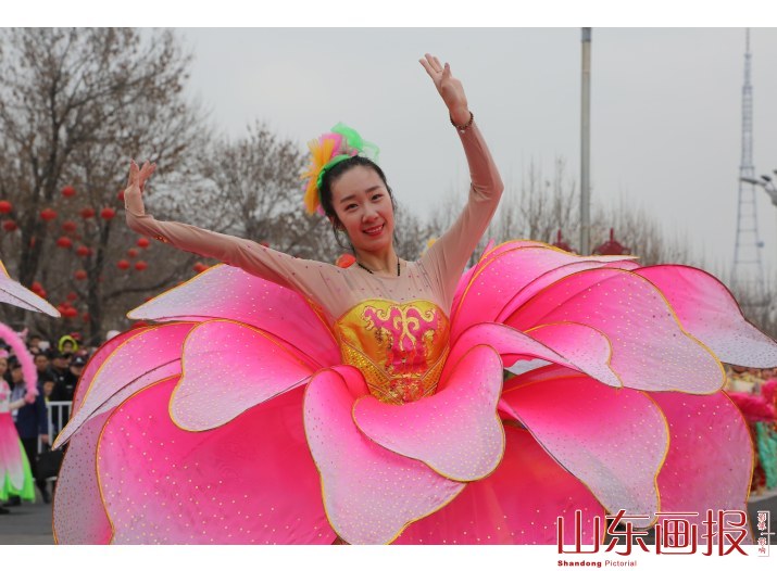 山东东营：花团锦簇迎春色 锣鼓喧天庆元宵