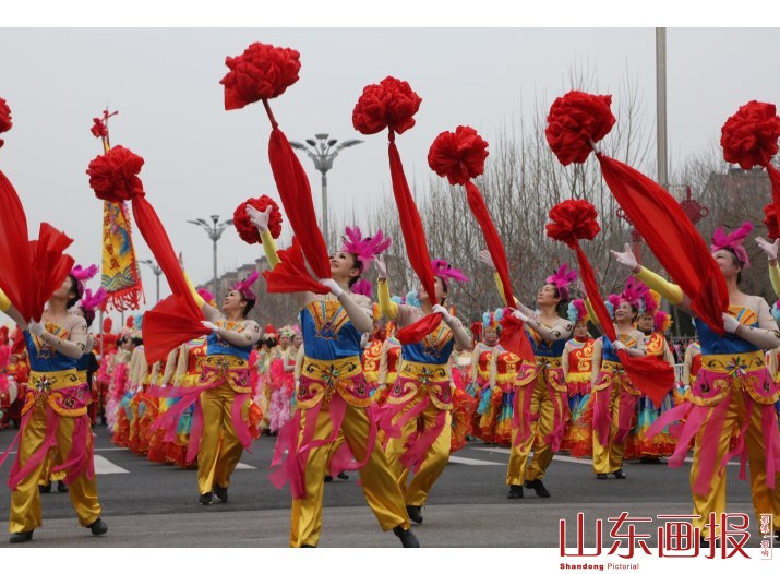山东东营：花团锦簇迎春色 锣鼓喧天庆元宵