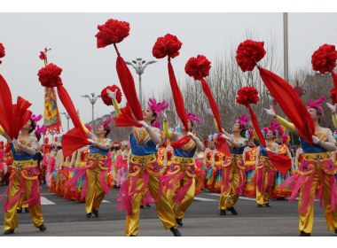 山东东营：花团锦簇迎春色 锣鼓喧天庆元宵