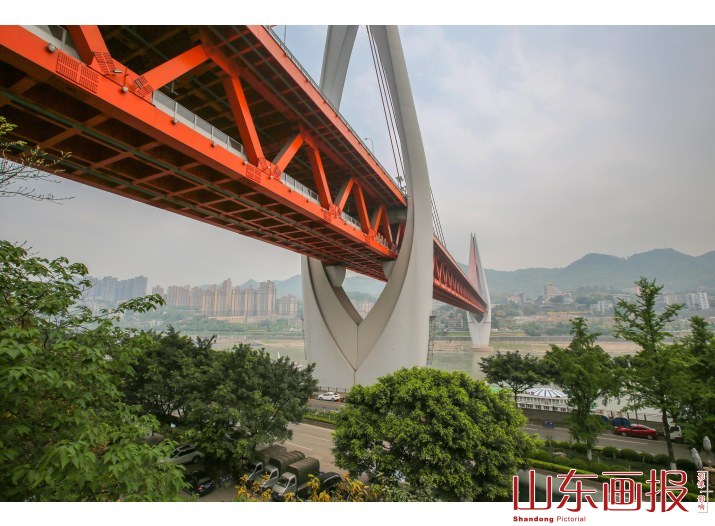 重庆东水门大桥