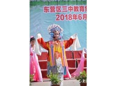 梨园晨曲