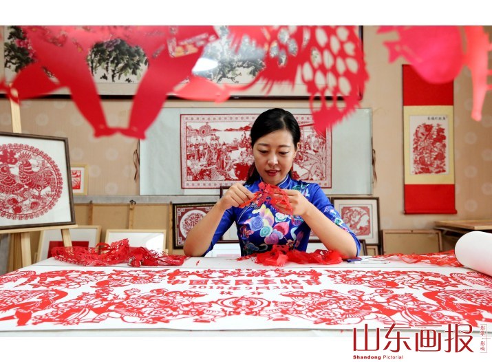 巨幅剪纸作品《中国农民丰收节》亮相山东