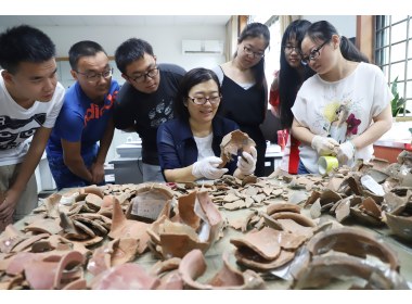 崭新的历史——王芬与“她的”焦家遗址