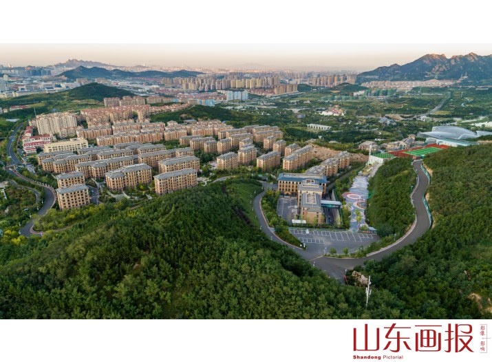航拍青岛市李沧区毕家上流社区百果山