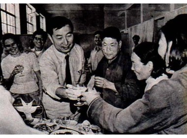 丁肇中回故乡
