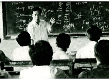给学生上课