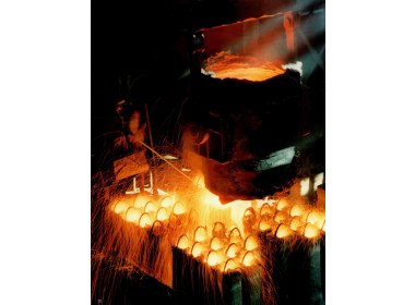 繁忙的炼钢车间