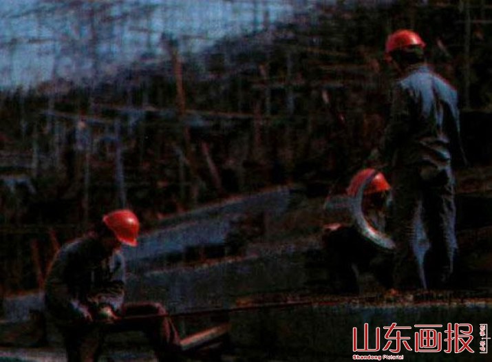 建设中的山东省体育场