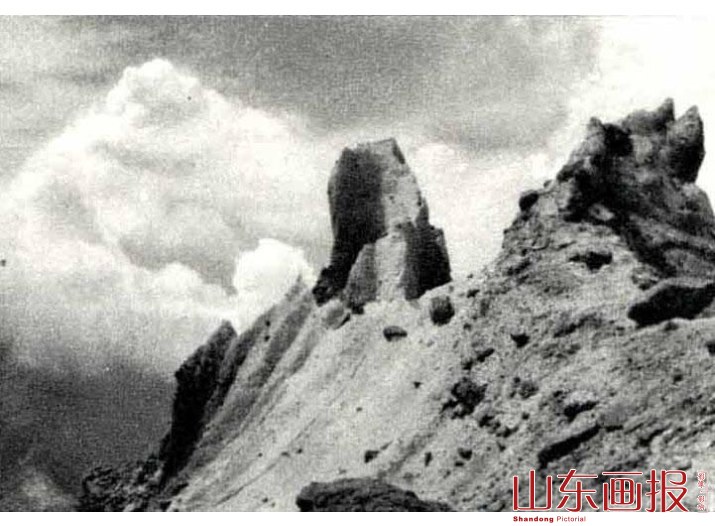 天池周围的奇峰