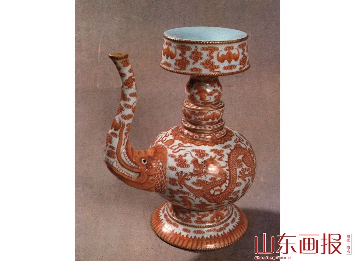 矾红地彩云龙纹奔巴壶