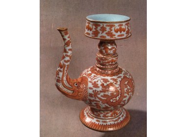 矾红地彩云龙纹奔巴壶