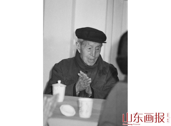 范予遂在座谈会上
