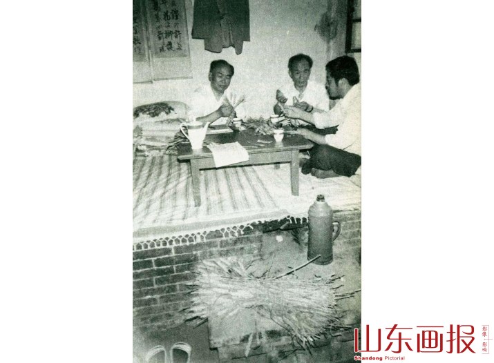 桓台县政协主席带领调查组住在农民家里深入调查研究高效农业