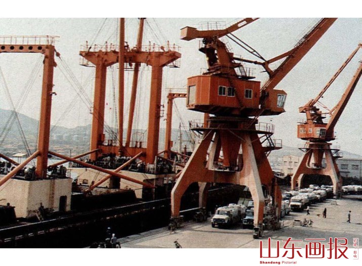岚山港正成为我省南部的一个重要口岸