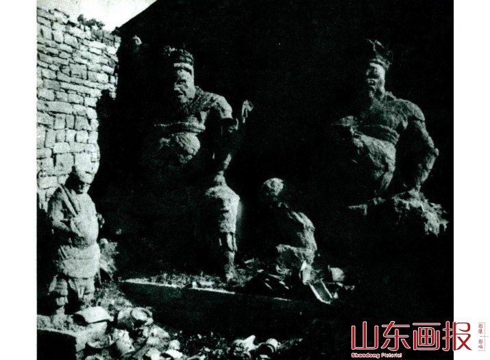 四大金刚塑像