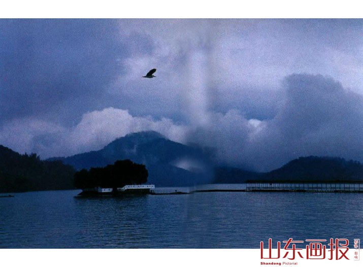 日月潭雨意