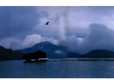 日月潭雨意