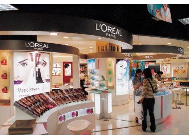 琳琅满目的美容用品