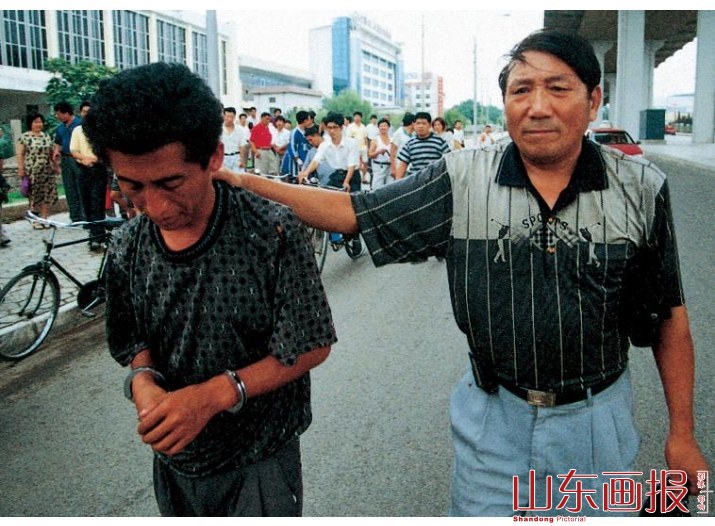 一旦被抓,便老老实实地当老马的手下败将