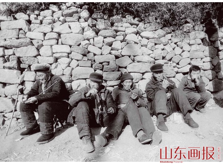 抽烟又是一种群体行为，它有较强的感染性、从众性