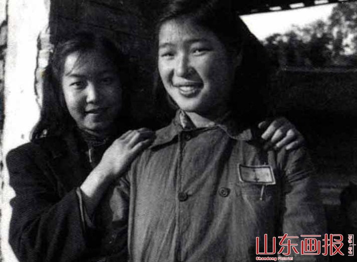 50年代的姑娘喜欢穿“列宁服”