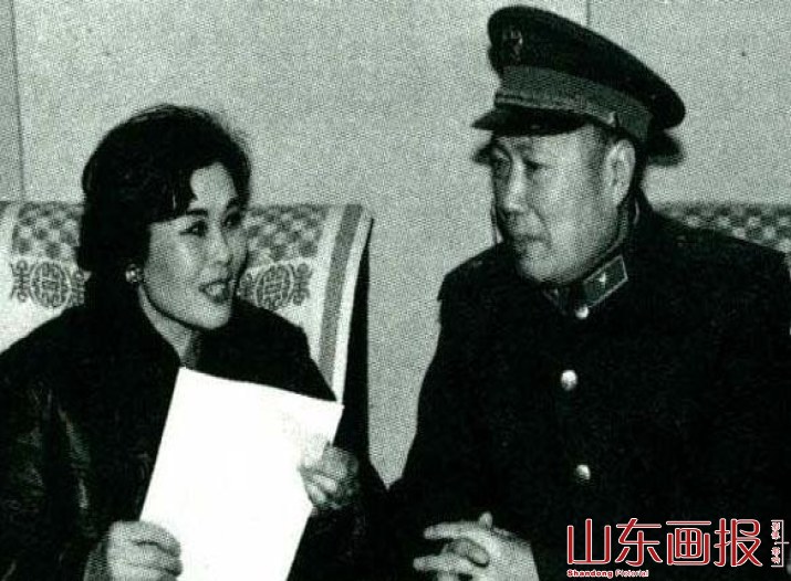 唐诃与于淑珍合影