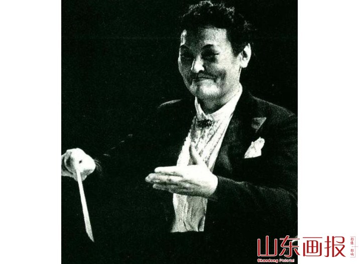 著名指挥家郑小瑛