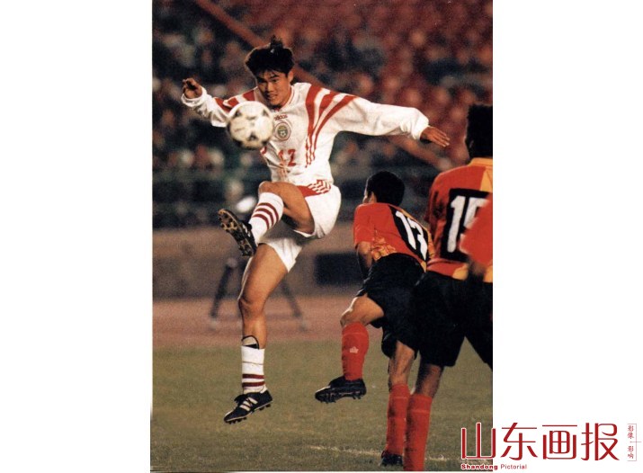 96甲A金靴射手，山东籍队员宿茂臻如今在国足中只能作壁上观