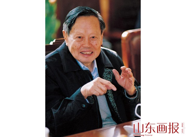 谈笑风生的杨振宁先生