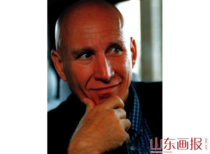 1998年5月，萨尔加多在上海